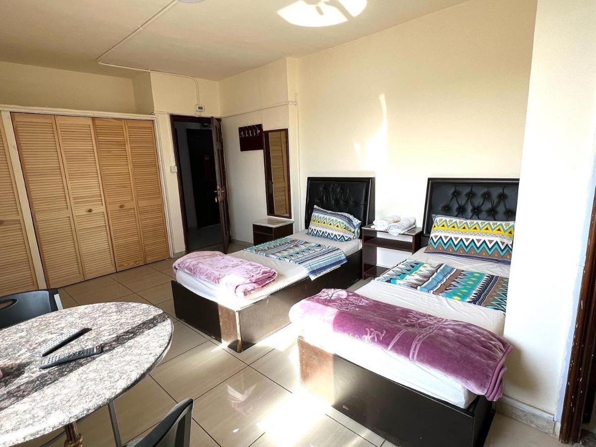 Al Qatal Building Apartment Al Qastal Exterior photo